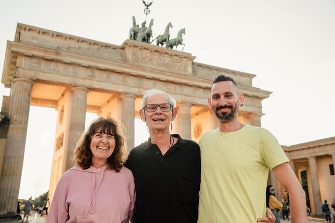1.5 Hour Cinematic Style Portrait Photoshoot and Tour in Vienna - Hofburg Palace Yards: Staged Poses Meet Real Vienna Character