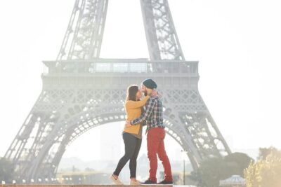 1-hour Photoshoot at the Eiffel Tower Trocadero Paris - The photographer’s real job: direction that makes you look comfortable