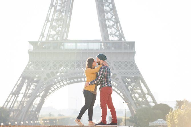 1-hour Photoshoot at the Eiffel Tower Trocadero Paris - The photographer’s real job: direction that makes you look comfortable