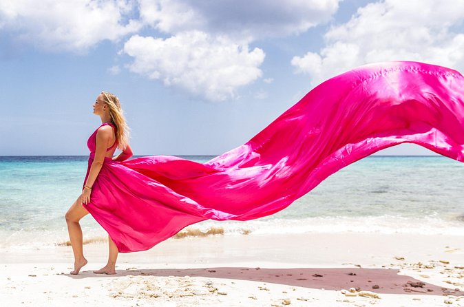 1 Hour Private Flying Dress Photoshoot in Curacao - What you’ll get: 12 edited photos in high resolution