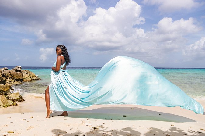 1 Hour Private Flying Dress Photoshoot in Curacao - Price and value: what $349 per person buys you