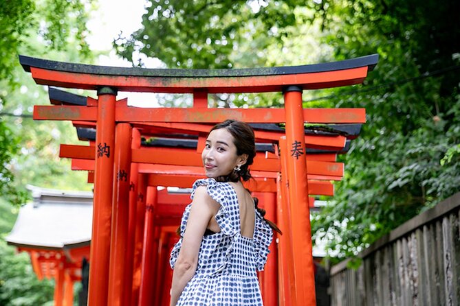 1 Hour Private Photoshoot in Hakata - Photo delivery: 100+ files, favorite picks, and retouching options
