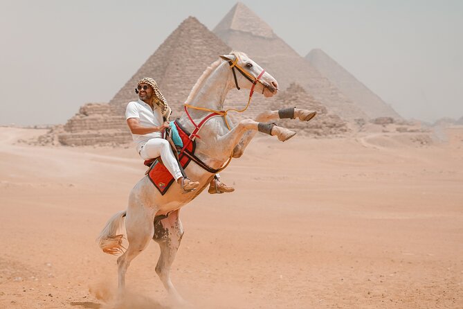 2 hrs Unique Photo session (PhotoShoot) at the Pyramids of Giza - The Real Difference: Posing Direction + Edited Photos