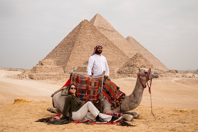 3 hrs special photoshoot & tour at pyramids of Giza and Sphinx - What happens after: your photos, Google Drive, and free edits