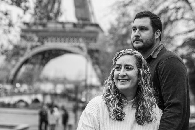 30 min photosession in Paris, all photos sent and edited - Price and logistics: why $72.59 can be good value