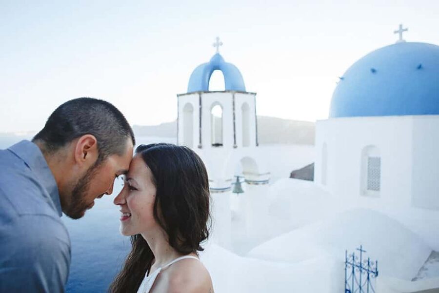 30’ Photoshoot in Oia! 30 edited photos! Effortless & Fun! - The 30–60 minute walking flow in Oia (and why the timing matters)