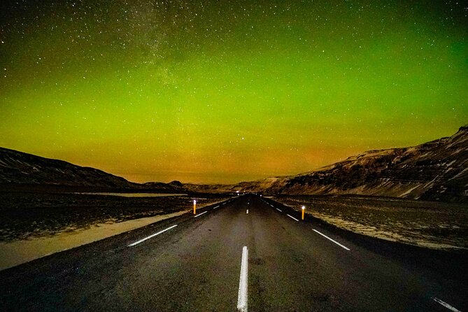 4x4 Reykjavik Northern Lights Tour with Photographer — Aurora RVK - Small-group attention: what you get with a max of 19