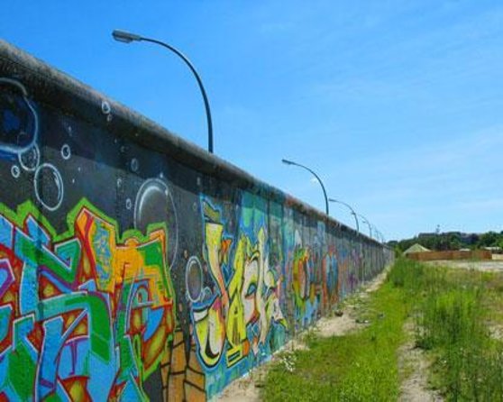 5hours: Guide, Chauffeur & Photographer in Berlin private Tour - Key Highlights at a Glance