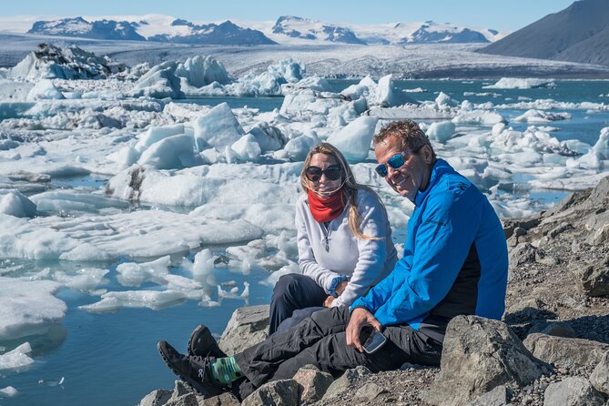 6-day Ultimate Iceland Tour: Photography and Northern Lights - Day 5: Skaftafell hikes, Svartifoss basalt columns, Jökulsárlón icebergs, and Diamond Beach