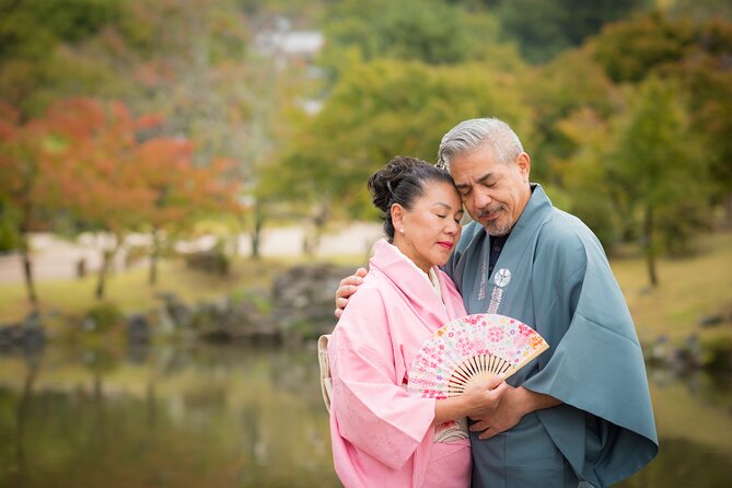 A Privately Guided Photoshoot in Beautiful Kyoto by a Pro - Photo Direction, Props, and Candid Moments With Hugh
