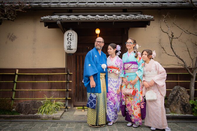 A Privately Guided Photoshoot in Beautiful Kyoto by a Pro - Price and Value: Is $91.96 Per Person Worth It?