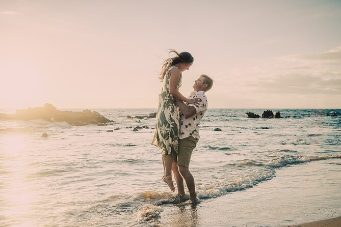 A Romantic Photoshoot for 2 in Maui - Timing tips: using the 4:30–6:30 window wisely