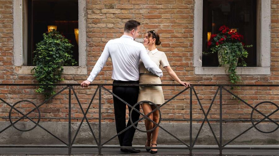 A Unique Photoshoot in Venice - Optional add-ons: gondola, Burano, Lido, and makeup (extra charge)