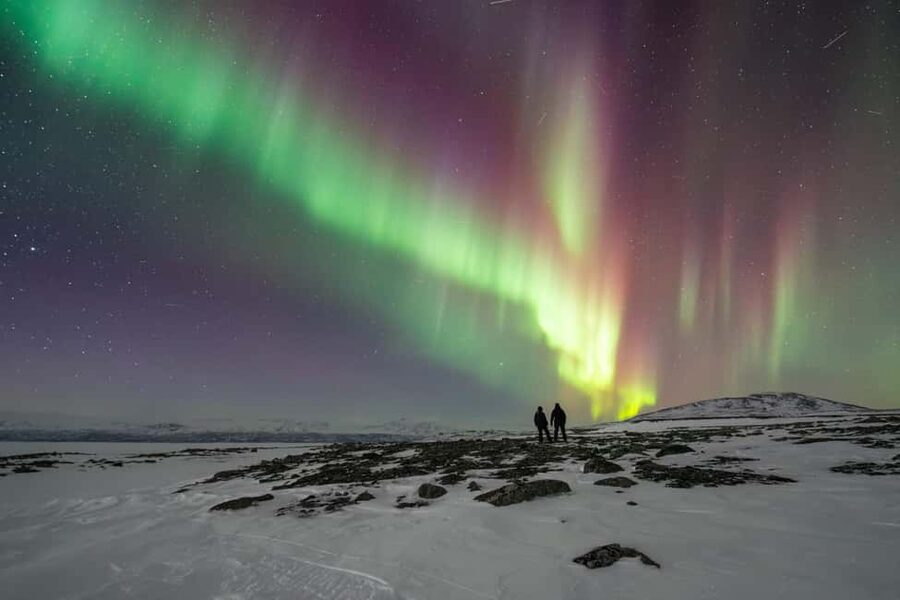 Abisko: Aurora Car Chasing Tour with Photographer - The Photographer Factor: You Get the Shots Without Freezing Your Hands