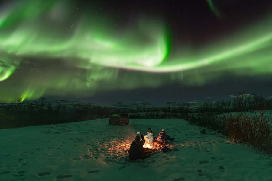 Abisko: Northern Lights Photography Tour with Dinner - Key things that make this Abisko aurora tour worth your time