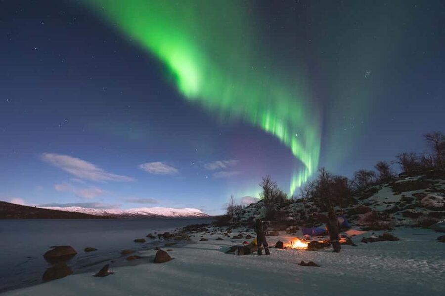 Abisko: Northern Lights Photography Tour with Dinner - The 4x4 van strategy: going where the sky is darkest