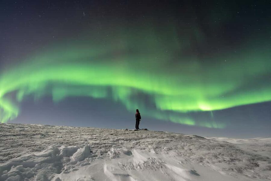 Abisko: Northern Lights Photography Tour with Dinner - What to bring for a cold night (and why your tripod matters)