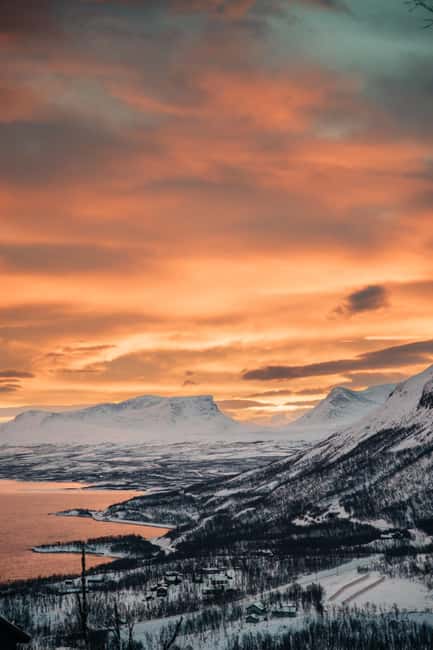 Abisko: Photo Hike with Professional Photographer - Should You Book This Abisko Photo Hike?