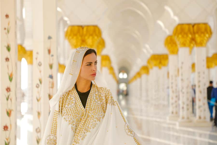 Abu Dhabi: Sheikh Zayed Grand Mosque Tour with Photographer - The case for a photographer at Sheikh Zayed Grand Mosque