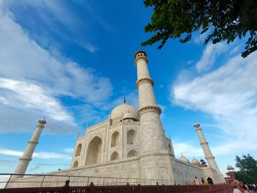 Agra: Taj Mahal Guided Tour with Photography & Rental Saree - FAQ
