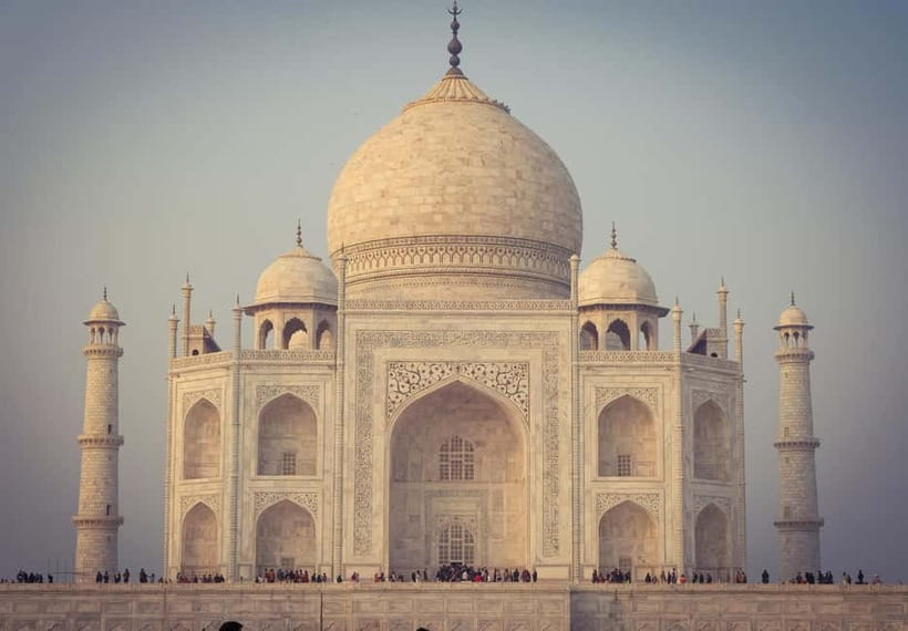 Agra: Taj Mahal Guided Tour with Photography & Rental Saree - Inside the Taj Mahal: What the Guided Walk Actually Helps With