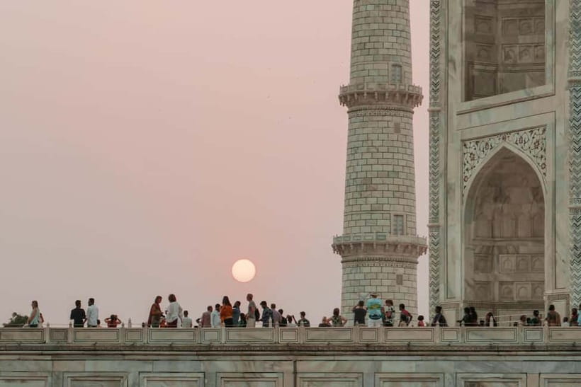 Agra: Taj Mahal Guided Tour with Photography & Rental Saree - Price and Value: What You’re Really Buying for $5
