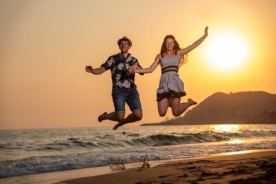 Alanya: Holiday Photo Shoot Families Couples Solo Travelers - Cleopatra Beach: the 1-hour session that produces the keepsakes