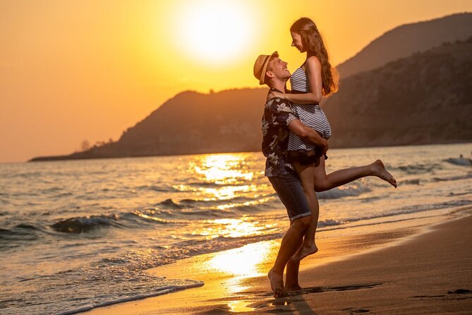 Alanya Holiday Photo Shoot – Families, Couples & Solo Travelers - From Castle to Shipyard: The Stops That Add Variety