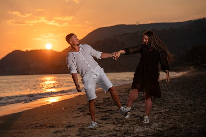 Alanya Holiday Photo Shoot – Families, Couples & Solo Travelers - Shopping and Modern Alanya Spots for Quick Backgrounds