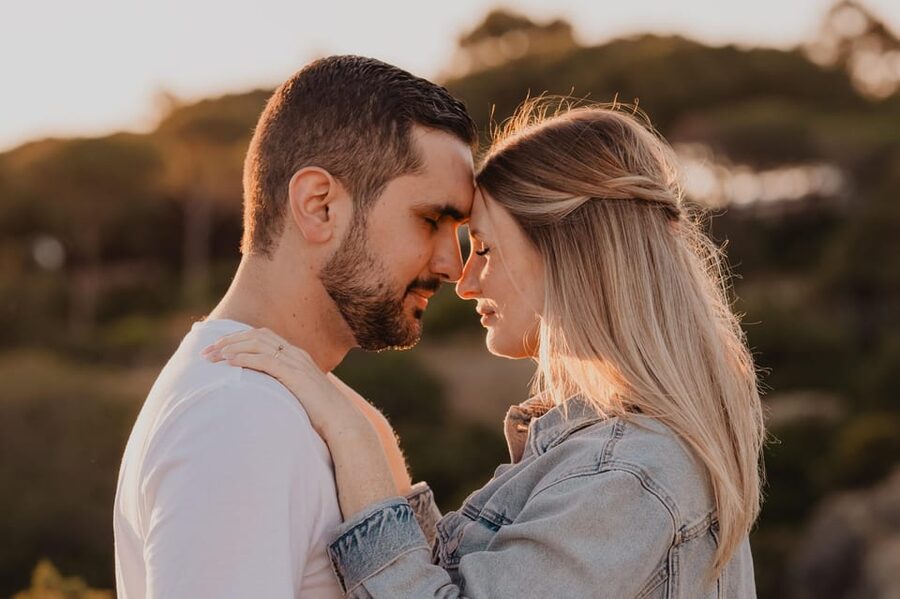 Algarve: 1 hour Couple & Family Photoshoot - Guide Support: Dutch, English, and the Comfort Factor