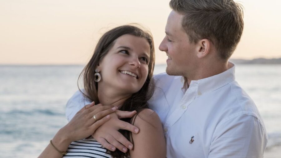 Algarve: Photoshoot for couple, family, portrait - Sunrise vs Sunset: The Light Choice That Changes Everything