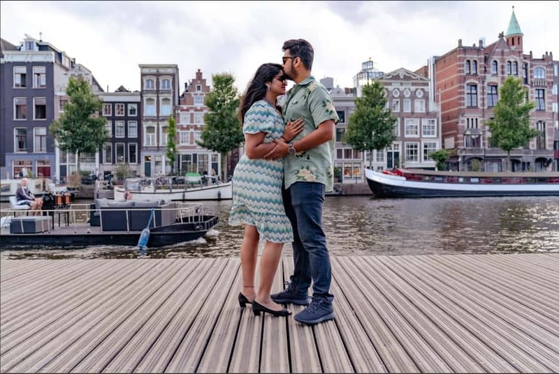 Amsterdam Canals Photoshoot: Private Solo, Family or Couples - What to bring (and why it matters more than you think)