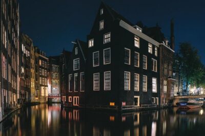 Amsterdam Night Photography Workshop with a Professional - David’s Teaching Style: Night Photography Basics You Can Actually Use