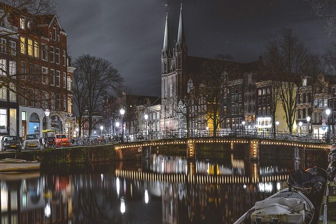 Amsterdam Night Photography Workshop with a Professional - The 9:30 pm Reality: Weather, Warm Clothes, and What to Expect if Conditions Change