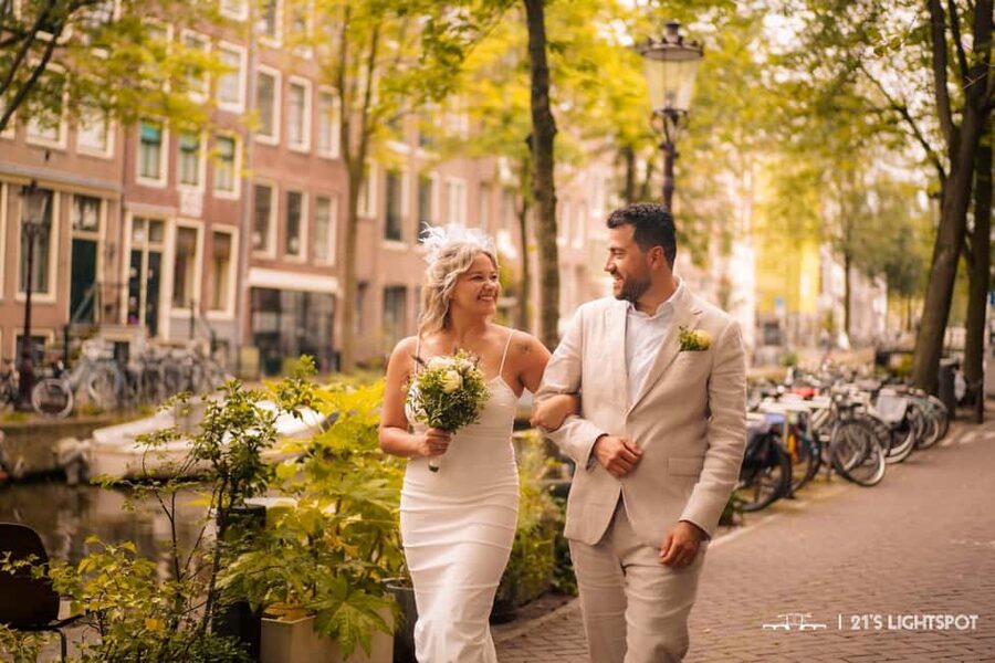 Amsterdam: Private Photoshoot for Couple, Family, or Solo - Key things to know before you go