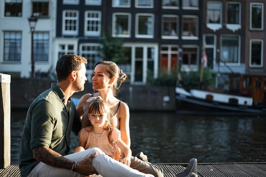 Amsterdam: Private Photoshoot in iconic locations - The walk-and-shoot plan: how 40 minutes becomes a mini Amsterdam tour