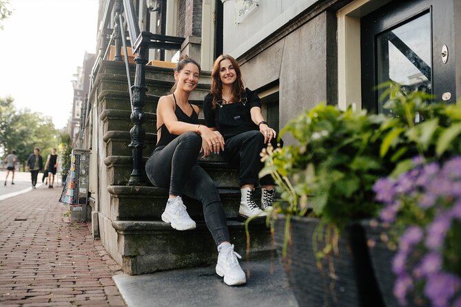 Amsterdam Professional Photoshoot at the Canals - Tips to look great (and keep the pace moving)