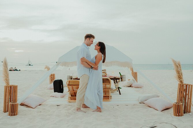 Aruba Romantic Sunset Photoshoot & Beach Picnic in Luxury Cabana - Eagle Beach Luxury Cabana: What You Get for Two Hours