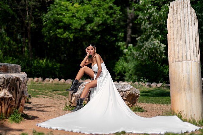 Athens: Flying Dress Photoshoot "Marilyn Package" - How the Marilyn Package Dress Catalog Sets Up Your Shoot