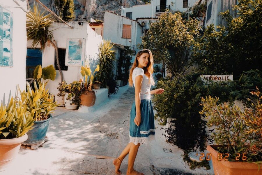 Athens: Professional photoshoot at Anafiotika Village - Key Things to Know Before You Go