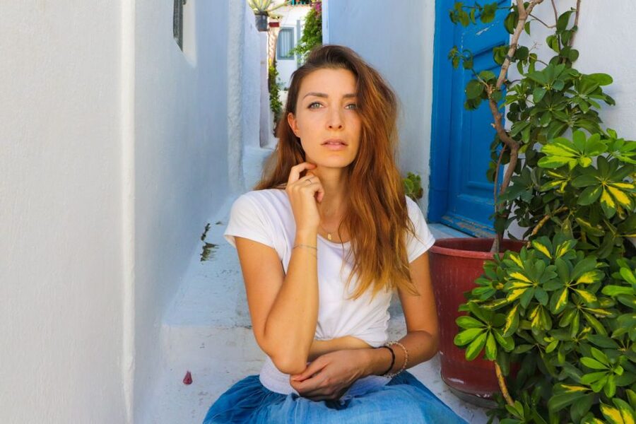 Athens: Professional photoshoot at Anafiotika Village - The Photoshoot Flow: Light, Angles, and Calm Direction