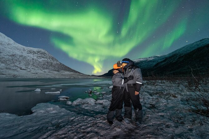 Aurora Hunt with the campfire and professional photographer - Professional photos in 2048px: how to think about the value