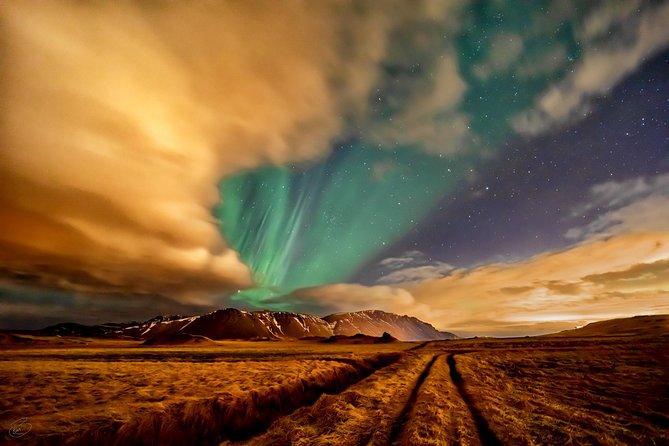 Aurora/Northern light hunt and photos (photography help provided) - Weather moves the night, and good communication matters