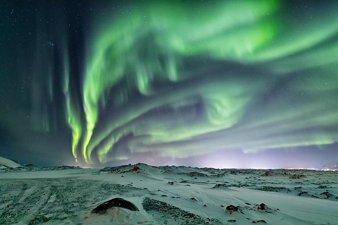 Aurora/Northern light hunt and photos (photography help provided) - Who this Reykjavik aurora hunt is best for