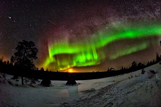 Auroras in Saariselkä – Northern Lights Photo Tour by Car and on Foot - Inari River and the aurora hunt: aiming, then adjusting