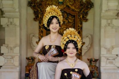 Bali Professional Photoshoot in Traditional Dress Outfit - The Flow: Makeup, Dress Choice, and a 2-Hour Photo Session