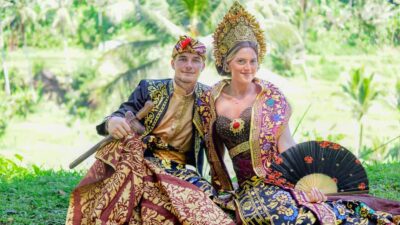 Bali:Traditional Wedding Photoshoot with the Rice Field View - Getting dressed like a Balinese wedding guest (in the best way)