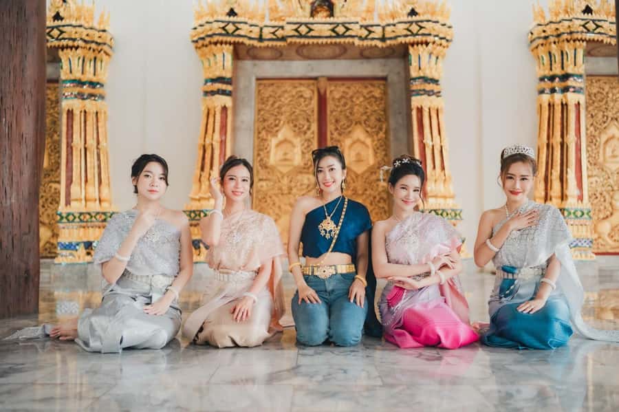 Bangkok:Thai costume with Long tail boat photoshoot - Practical considerations: what to know before you go