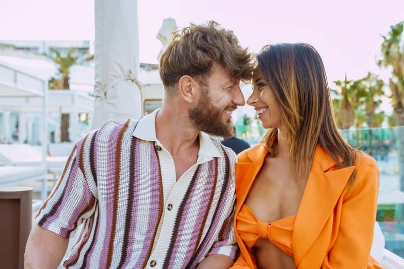 Barcelona: Beach Photoshoot - Three Time Packages: 30 Minutes, 60 Minutes, or 90 Minutes