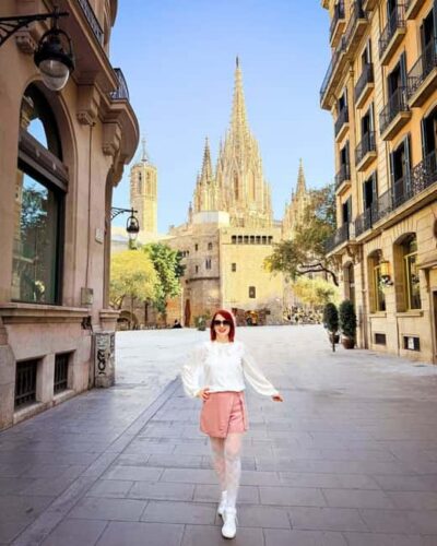 Barcelona: Creative Photo Tour of the City's Artistic Corners - Price value: why $23 can still feel like a real upgrade